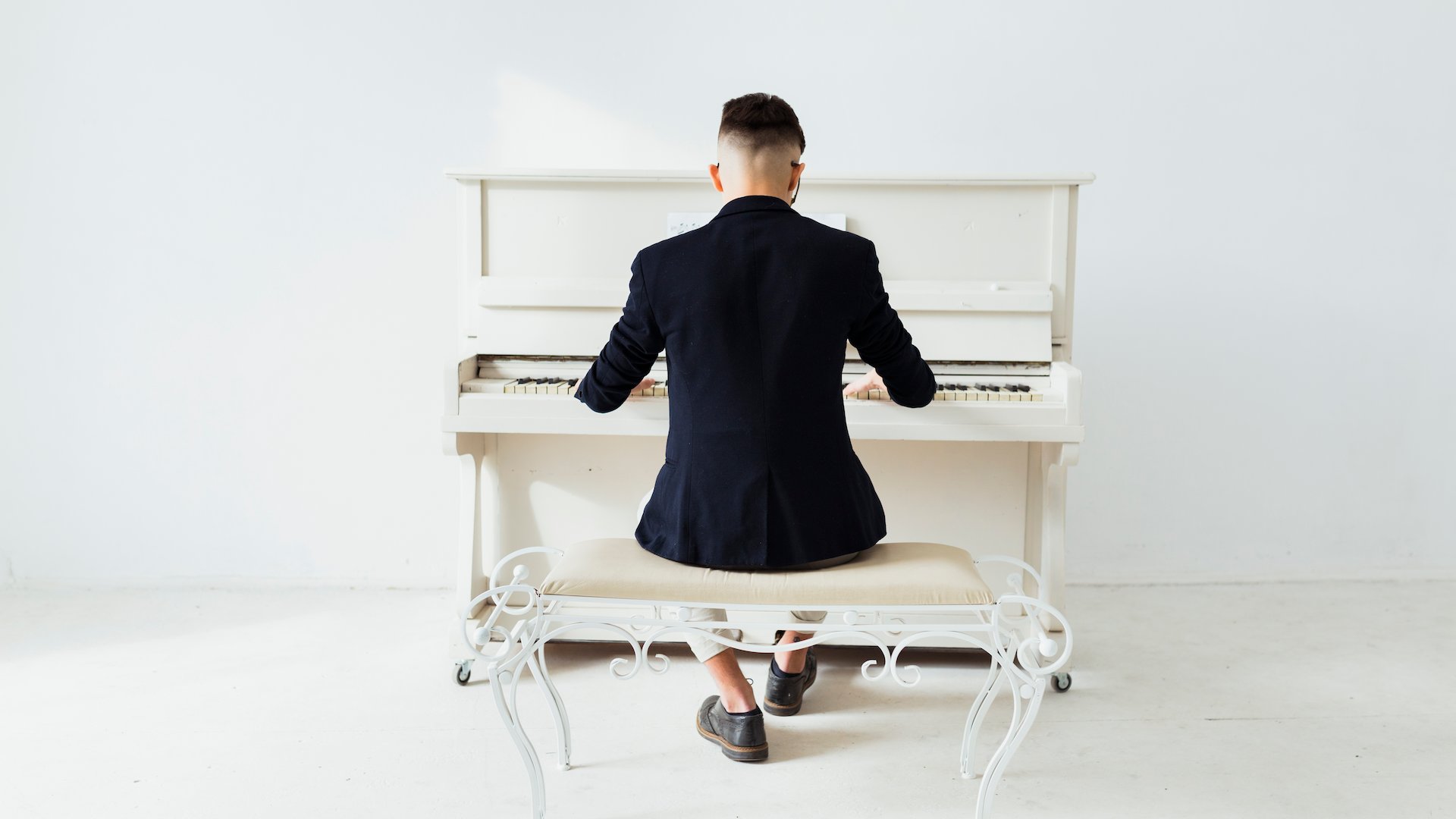 Piano Moving Tips: Expert Guide to Safety, Costs & Logistics